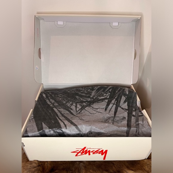 SOLD!! Nike x Stussy Air Max ‘13 (M 10.5) - Picture 8 of 9